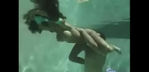  Hunter Bryce fucks so good underwater